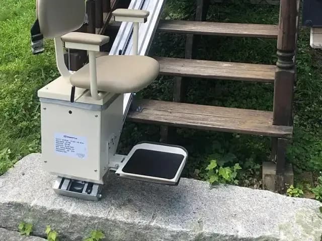 Outdoor Stairlift